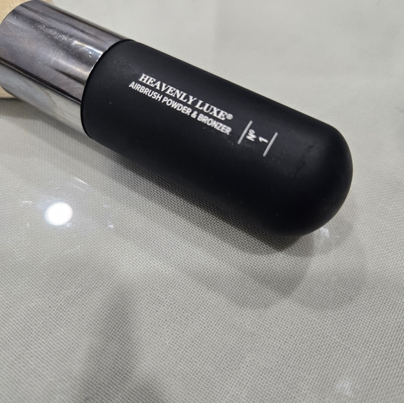 IT Cosmetics Heavenly Luxe Airbrush Powder & Bronzer Brush #1 - Picture 8 of 8